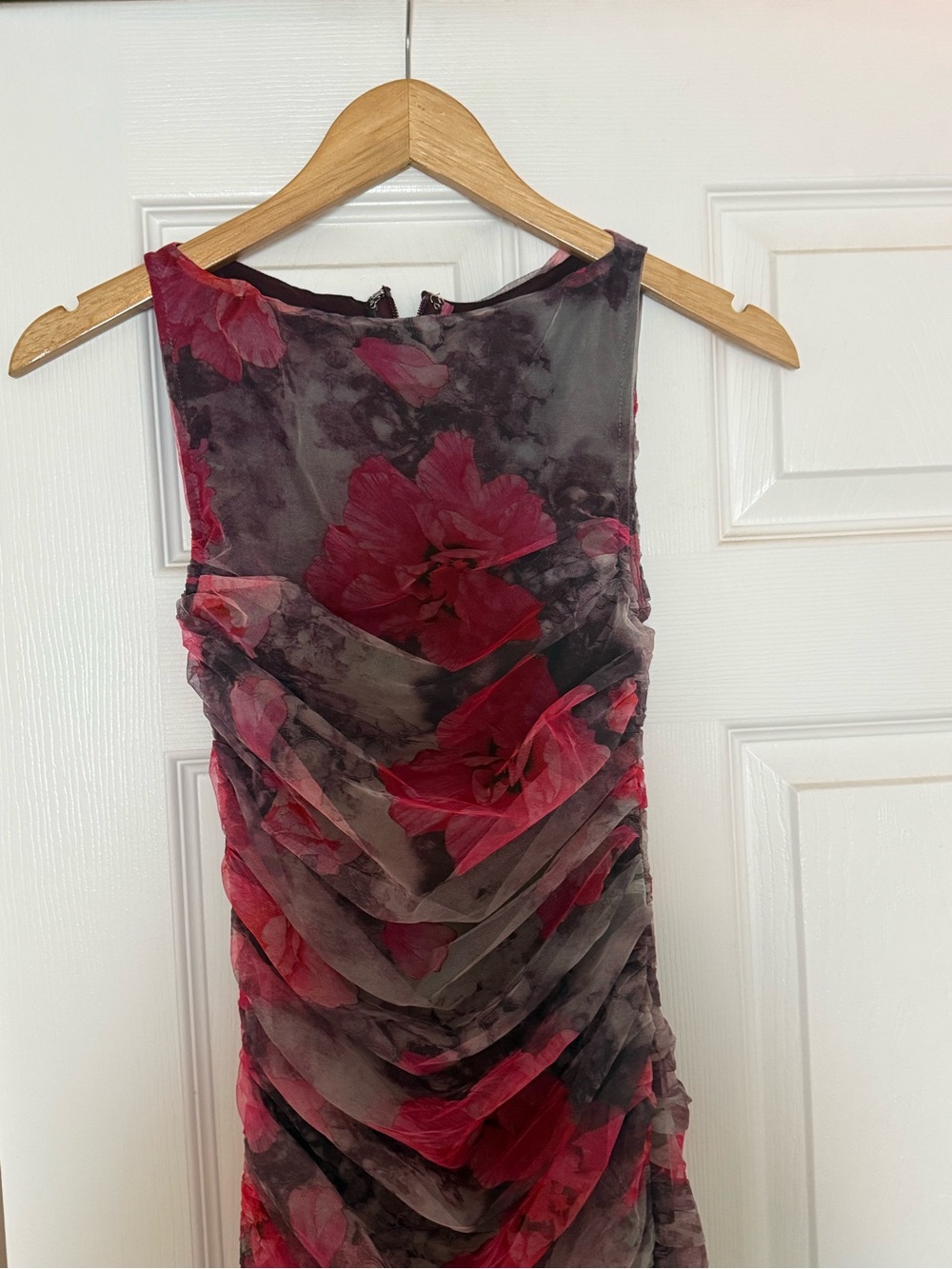 Sleeveless Floral Ruched Dress in Magenta and Gray